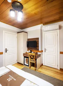 HOME QUALITY HOTEL - Room