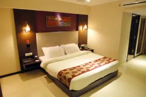 Lords Plaza Surat - Room