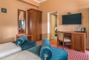 Golden Tulip Borjomi - Room