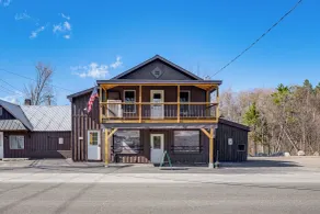 Lake Days, Trails & More! Updated Apt in Mineville - Innenbereich