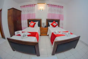 Asian Grand Hotel - Chambre