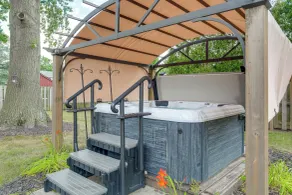 Hot Tub, Gym & Office! Family Home in Massillon - Interiør