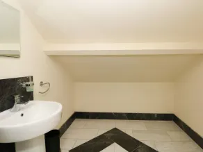 12 Eagle Parade - Baño
