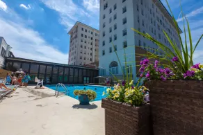 The Flanders Hotel - Pool