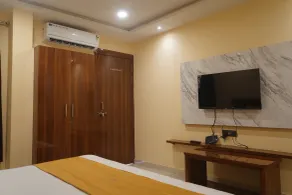 Hotel Raj Kamal & Garden - Room