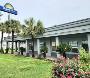 Days Inn by Wyndham Lake Charles - Restaurant