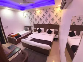 HOTEL SR PALACE NEAR IGI DELHI AIPRORT - Room