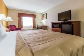 Quality Inn Sycamore - DeKalb - Room