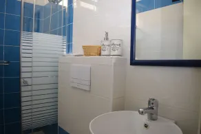 Royal Vila Hotel - Bathroom