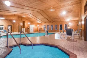 Days Inn by Wyndham Hurley - Piscina