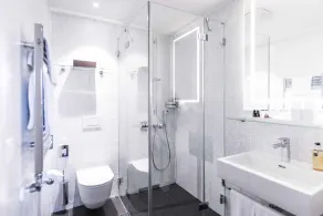 Tailormade Hotel RÜDEN Schaffhausen - Bathroom