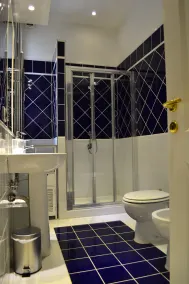 Gioligiò Rome Central Luxus Suiten - Ursa Major - Badezimmer
