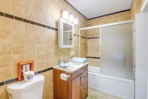 Pet-Friendly Claremont Vacation Rental! - Interiör