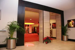 The Dragon Hotel - Reception