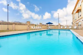La Quinta by Wyndham Ennis - Piscine