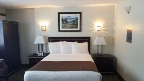 Travelodge by Wyndham Golden Sportsman Lodge - Chambre