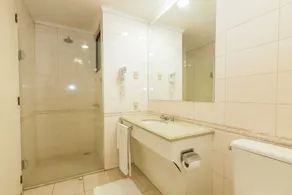 Tri Hotel Smart Caxias - Bathroom
