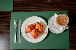Megal Suites Hotel - Restaurant