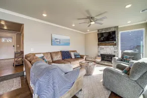 Lakefront Family Home w/ Dock & Views in Vinita! - Interiør