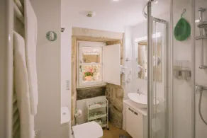 roomPEDRA apartamentos turísticos - Badezimmer