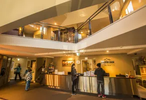 The River Inn Thredbo - Resepsjon