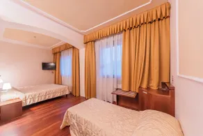 Dado Hotel International - Chambre