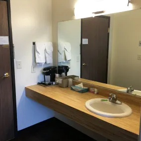 The Galley Hotel Bar and Grill - Room