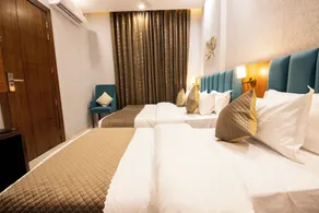 Perfectstayz Premium Laxmi Heritage with Rooftop Pool & Cafe - Chambre