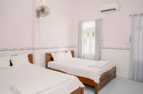 Phuong Tu Guesthouse - Room