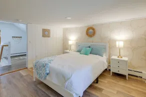 Ideally Located Sandwich Vacation Rental W/ Deck - Interiør