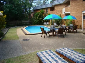 Noosa Yallambee Holiday Apartments - Pool
