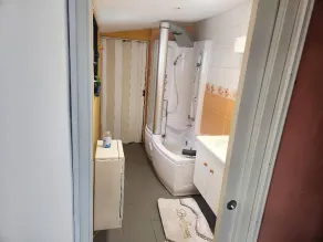 Welcome to our Mouscron Cocoon - Baño