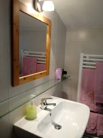 Sally's B&B - Bathroom