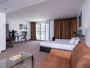 Golden Tulip La Baule Hôtel & Résidence - Suite Familiale avec Kitchenette 2 adultes 2 enfants - Chambre