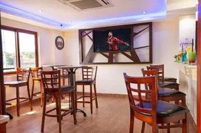 West Lerruat Hotel - Restaurante