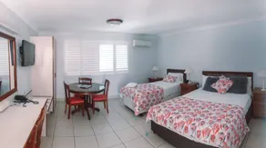 Central Park Motel - Room