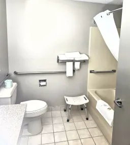 Days Inn by Wyndham North Sioux City - Salle de bain