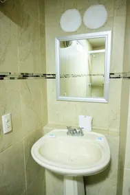 Hotel Acuario En Ocotlán - Bathroom