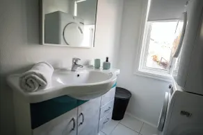 Central BnB Apartment Nr6 Stavanger 4 Bedrooms - Bathroom