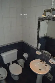 Hotel Petit - Baño