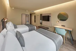 City Express Plus by Marriott Cancun Aeropuerto Riviera - Habitación