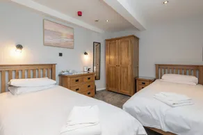 Ascot Grange Hotel & Apartments - Habitación