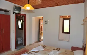 A Spacious and Bright Studio With Balcony - Rom