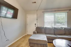 12 Mi to St Louis: Pet-Friendly Metro East Home - Interior