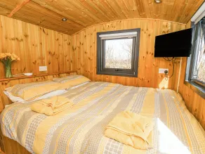 Elan - Room