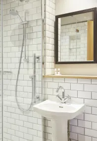 Ely Hotel by Chef & Brewer Collection - Bathroom
