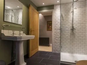 The Redan Inn - Bathroom