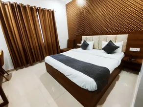 HOTEL JVS PALACE - Room