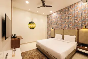 Muhurat Hotel and Resort - Raipur - Zimmer