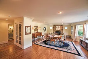 Spacious & Stunning Cleveland Getaway on 1 Acre - Intérieur